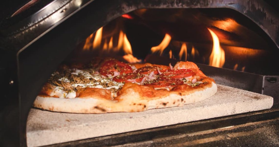Qual forno de pizza profissional vale mais a pena?